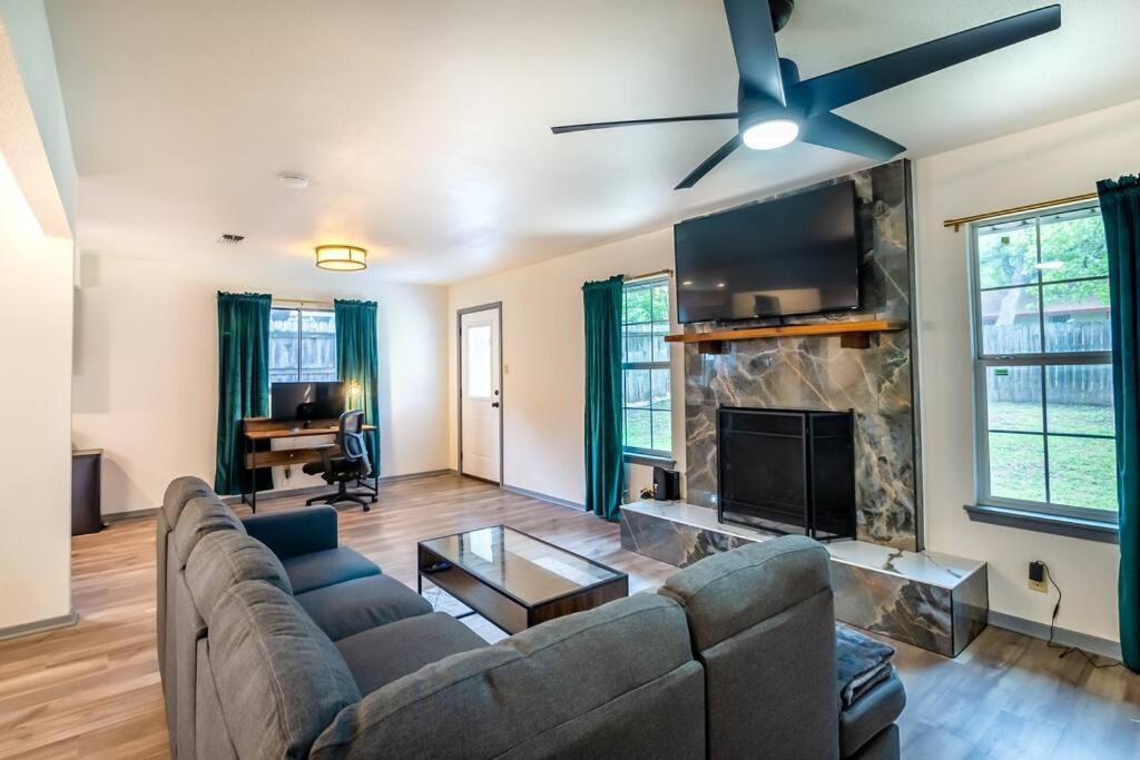 Ferienhaus With Huge Fenced Yard San Antonio