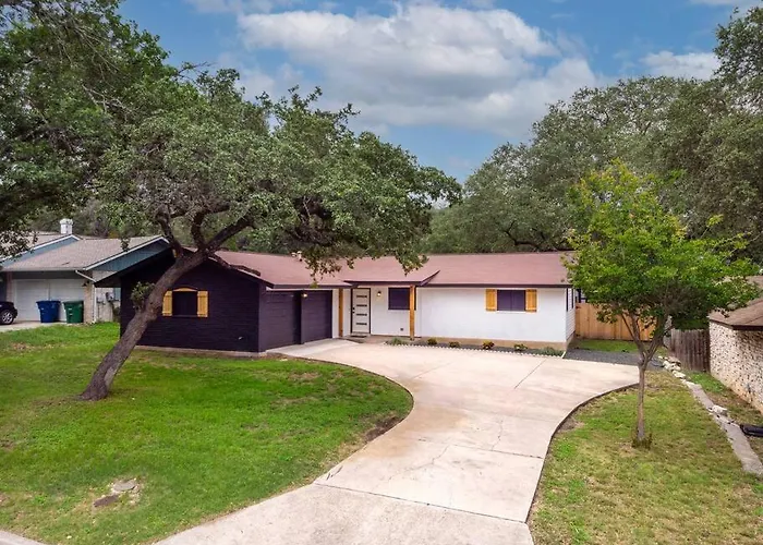 Home With Huge Fenced Yard